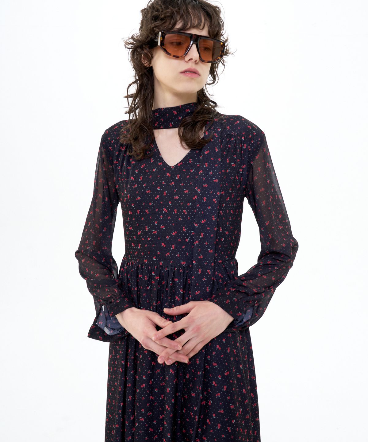 비콰이엇(B QUIET) MAXI TIE NECK DRESS_BLACK RED