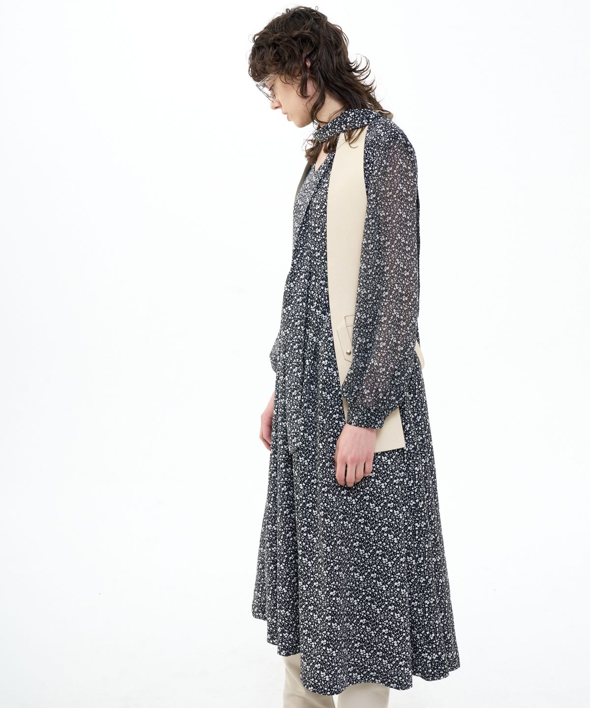 비콰이엇(B QUIET) MAXI TIE NECK DRESS_BLACK WHITE
