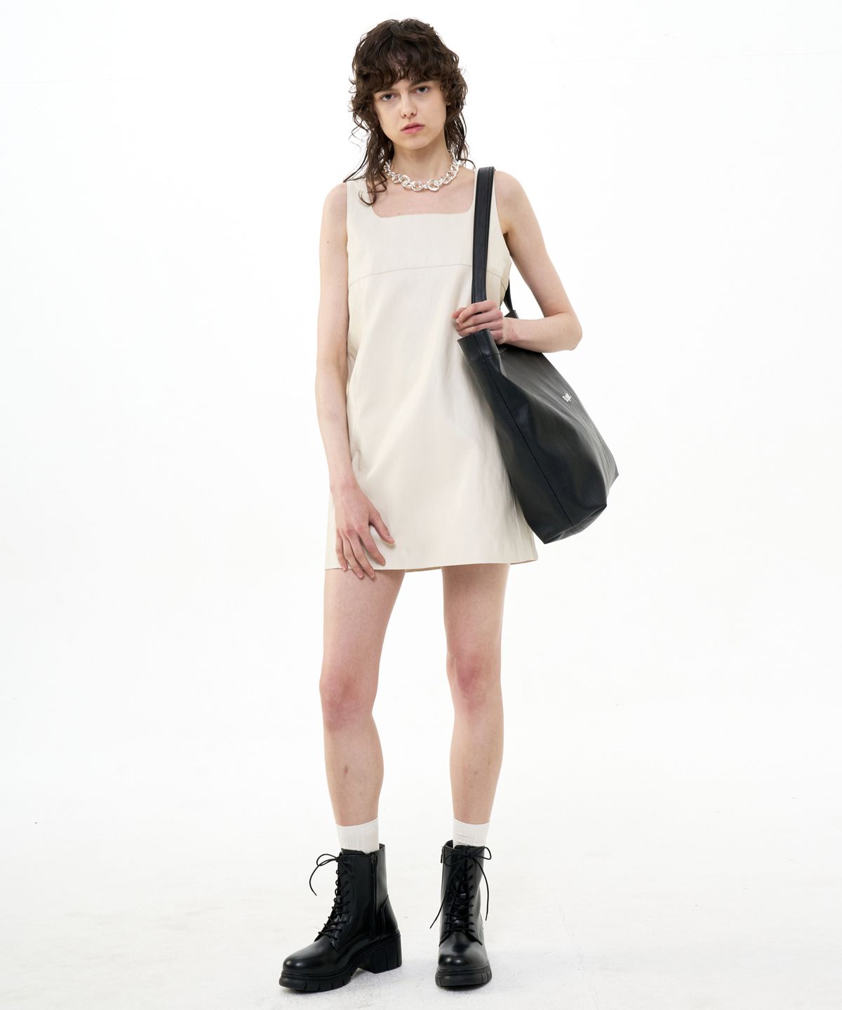 비콰이엇(B QUIET) A-LINED FAUX LEATHER MINI DRESS_IVORY