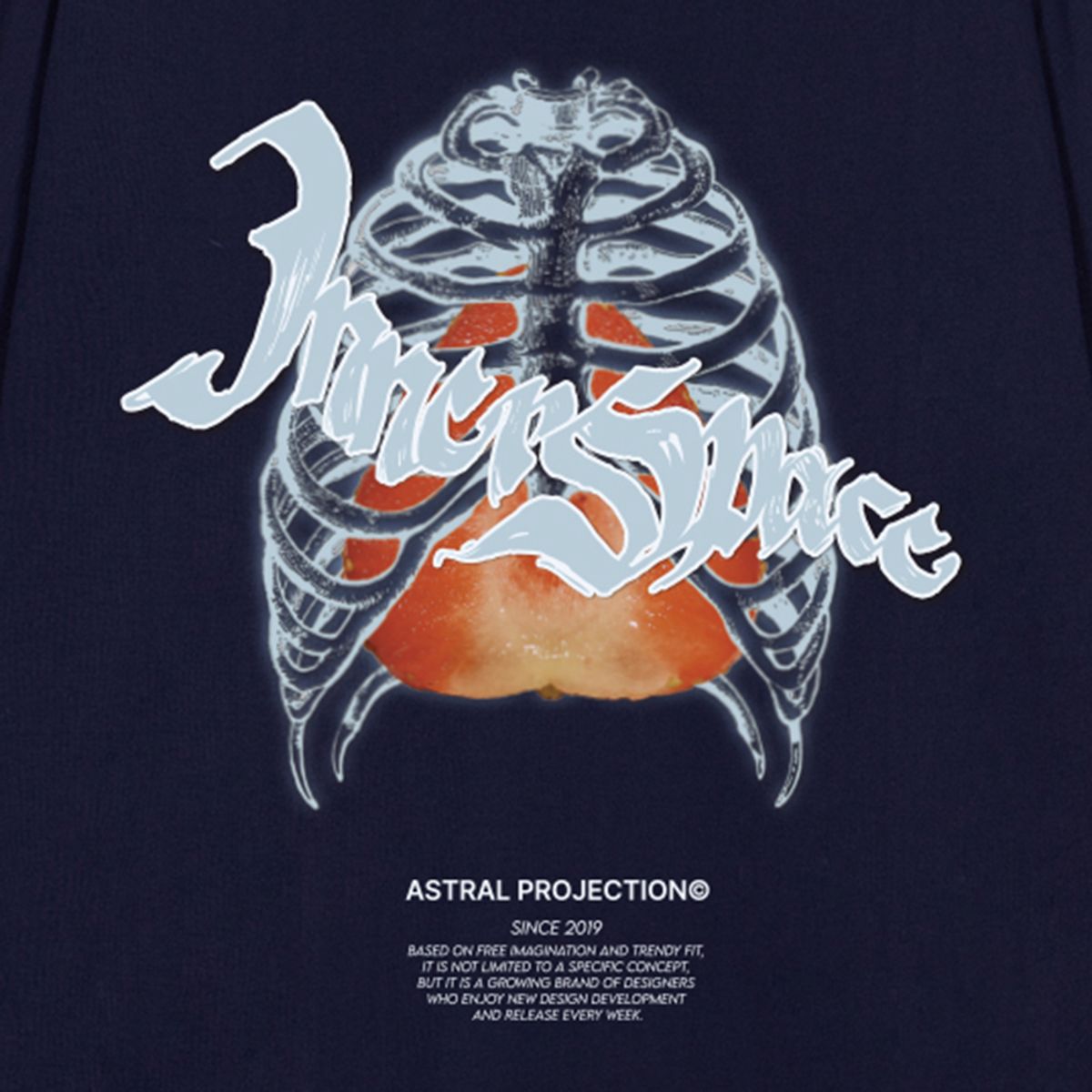 아스트랄 프로젝션(ASTRAL PROJECTION) 이너 스페이스  오버핏 롱 슬리브 티셔츠_네이비