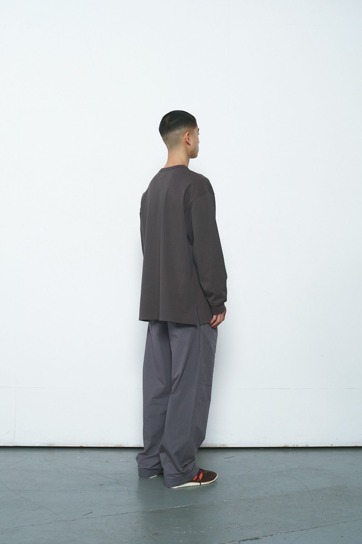홀리선(HORLISUN) Lawrence Long Sleeve T-shirt Charcoal