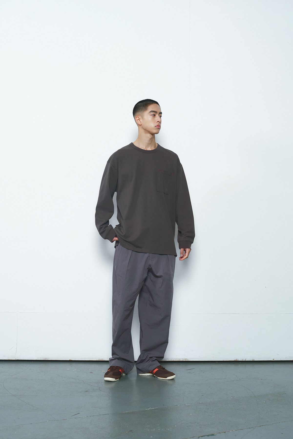 홀리선(HORLISUN) Lawrence Long Sleeve T-shirt Charcoal