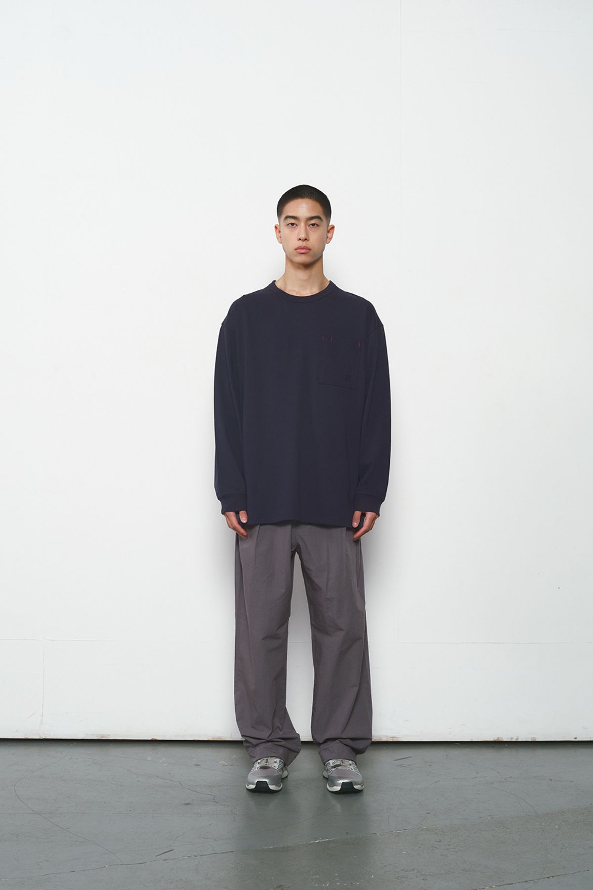 홀리선(HORLISUN) Lawrence Long Sleeve T-shirt Navy