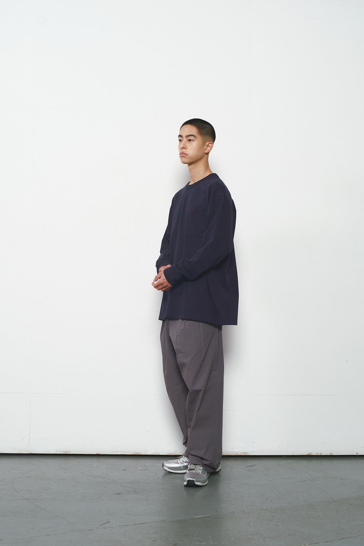 홀리선(HORLISUN) Lawrence Long Sleeve T-shirt Navy