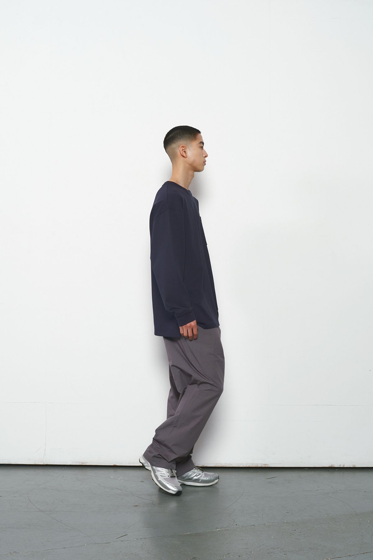 홀리선(HORLISUN) Lawrence Long Sleeve T-shirt Navy