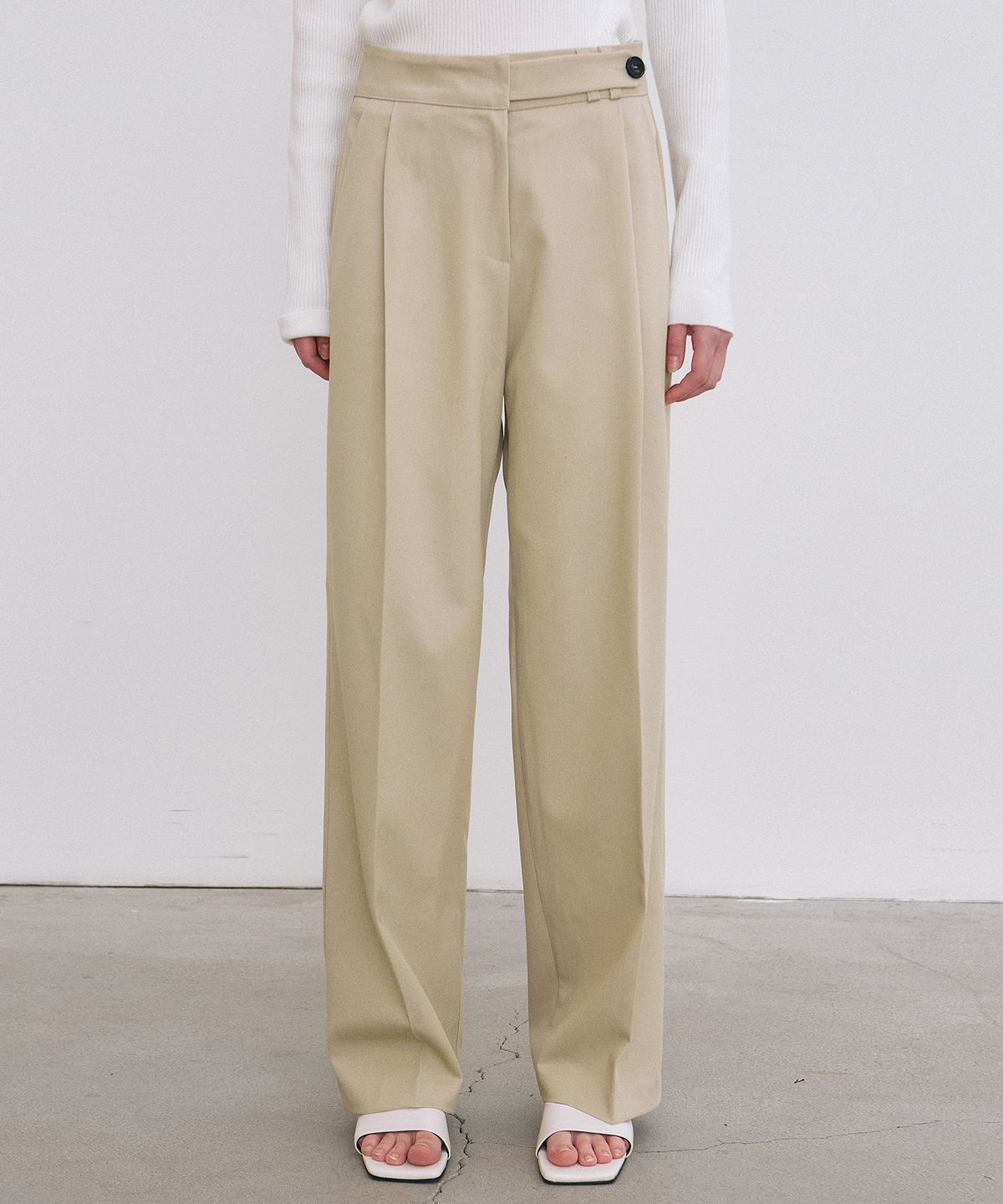 닉앤니콜(NICK&NICOLE) MINIMAL CLASSIC PINTUCK SLACKS_BEIGE