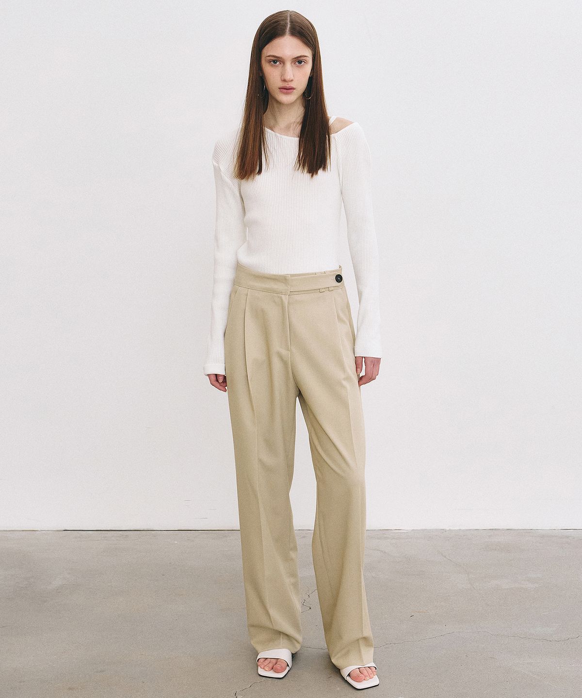 닉앤니콜(NICK&NICOLE) MINIMAL CLASSIC PINTUCK SLACKS_BEIGE