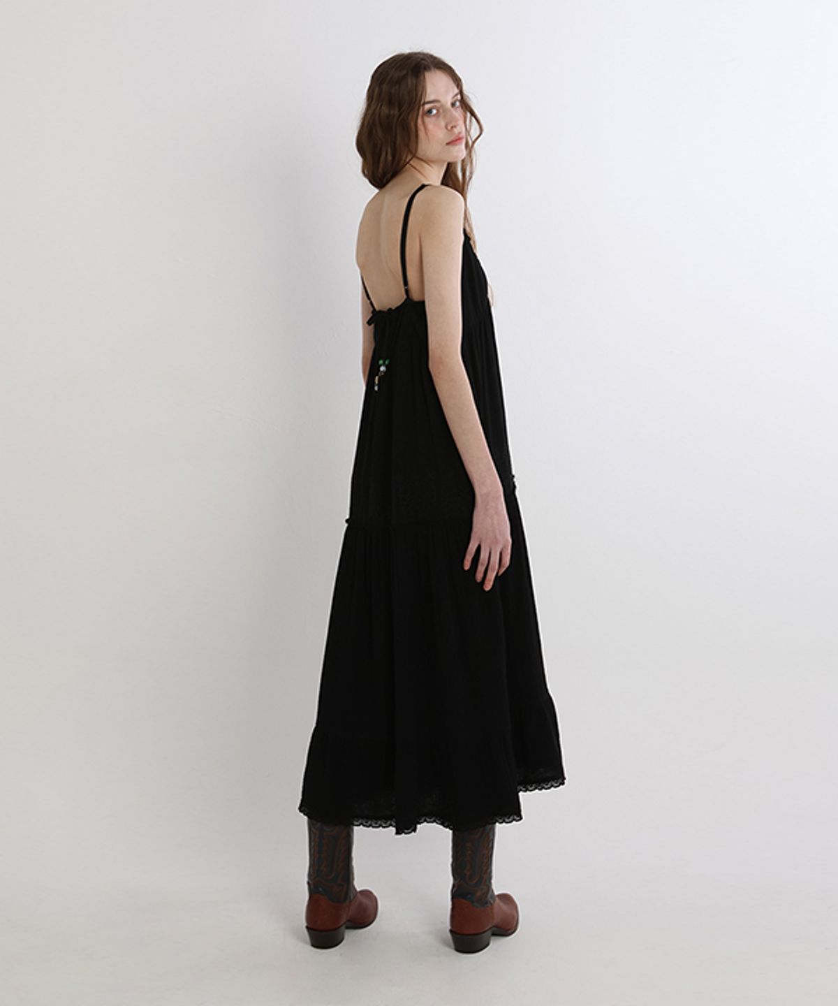 그린버터(GREENBUTTER) Needlework Beads Dress (Black)