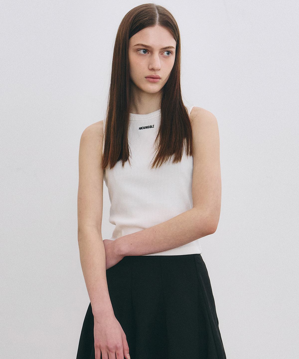 닉앤니콜(NICK&NICOLE) MINIMAL CROP SLEEVELESS TOP_IVORY