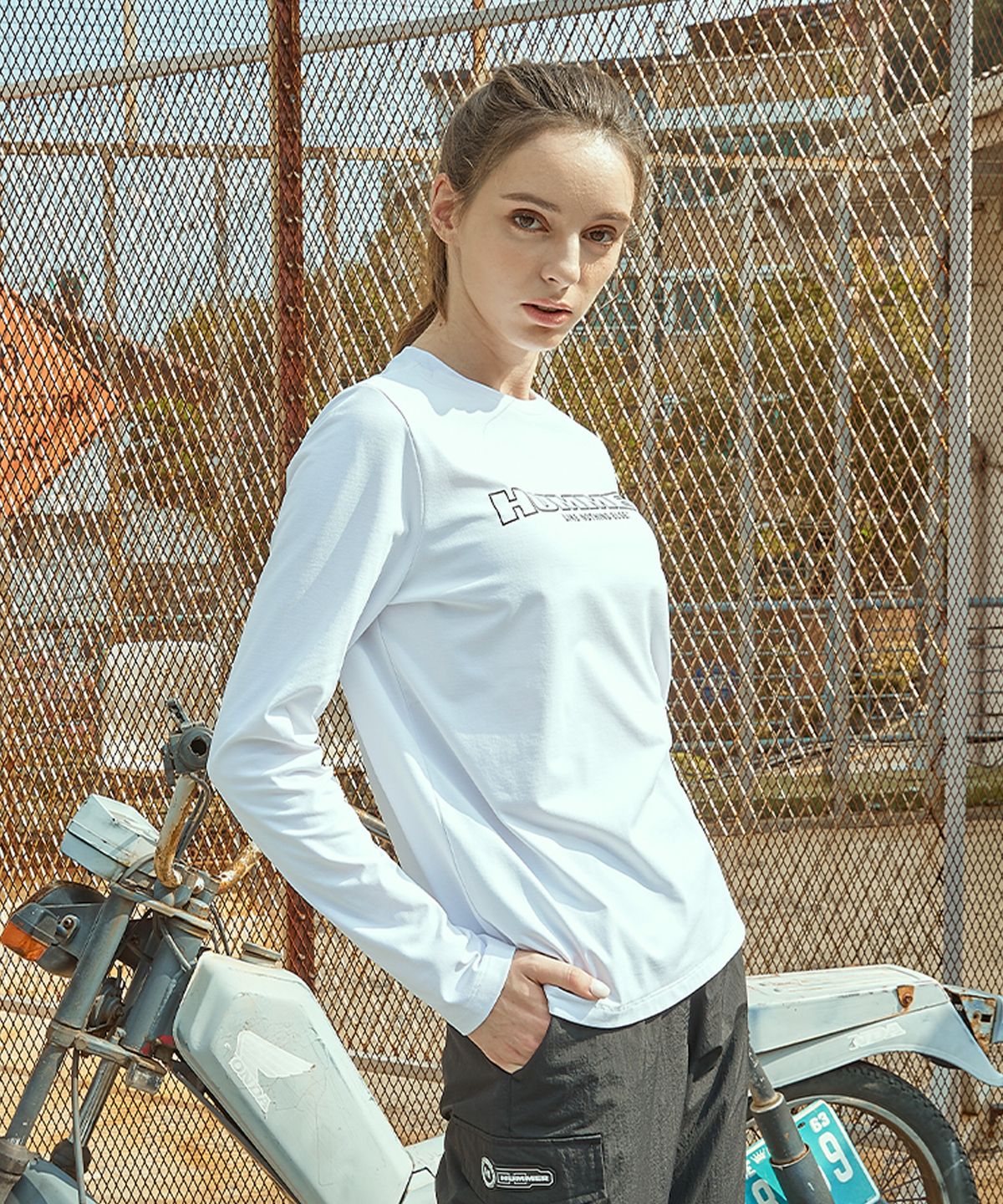 험머(HUMMER) 우먼 H1 소로나 긴팔 티셔츠 화이트