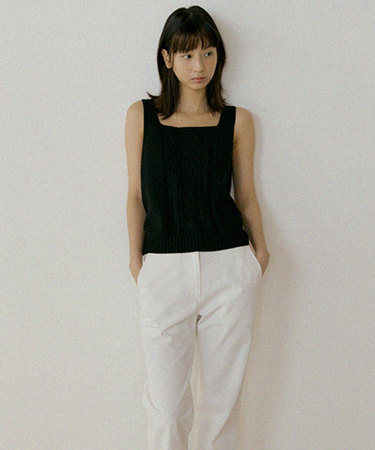 링서울(LINGSEOUL) whole garment knit sleeveless-black