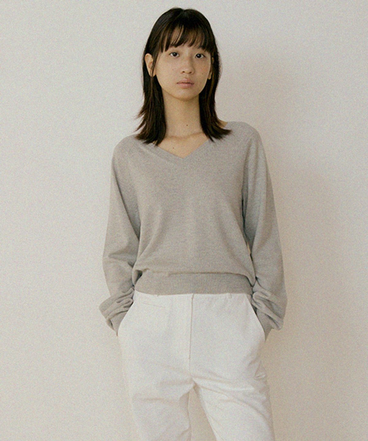 링서울(LINGSEOUL) merino wool V-neck knit top-gray