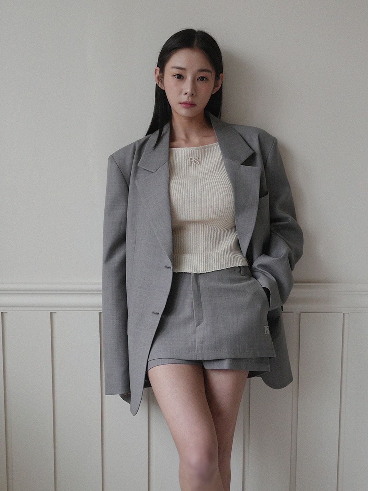 더블힙스(HHIPS) 마이크로쇼츠 치마바지(그레이)