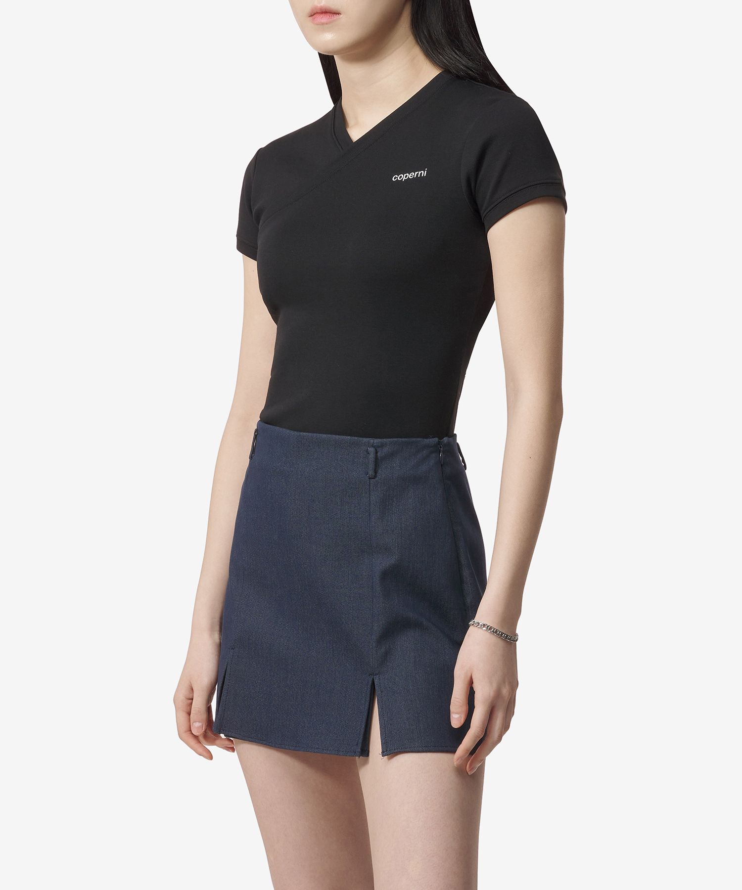 【関税込み】Coperni ブラック ツイスト 長袖トップス Coperni Black Viscose Top | italist