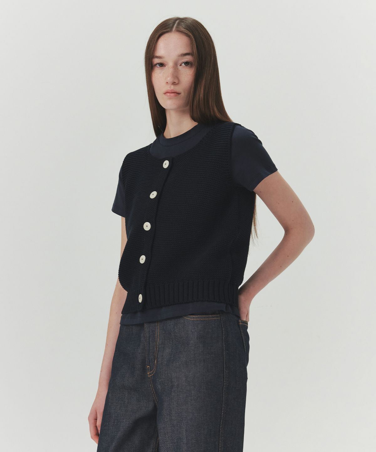 르바(LEVAR) Wale Reverse Knit Vest - Navy