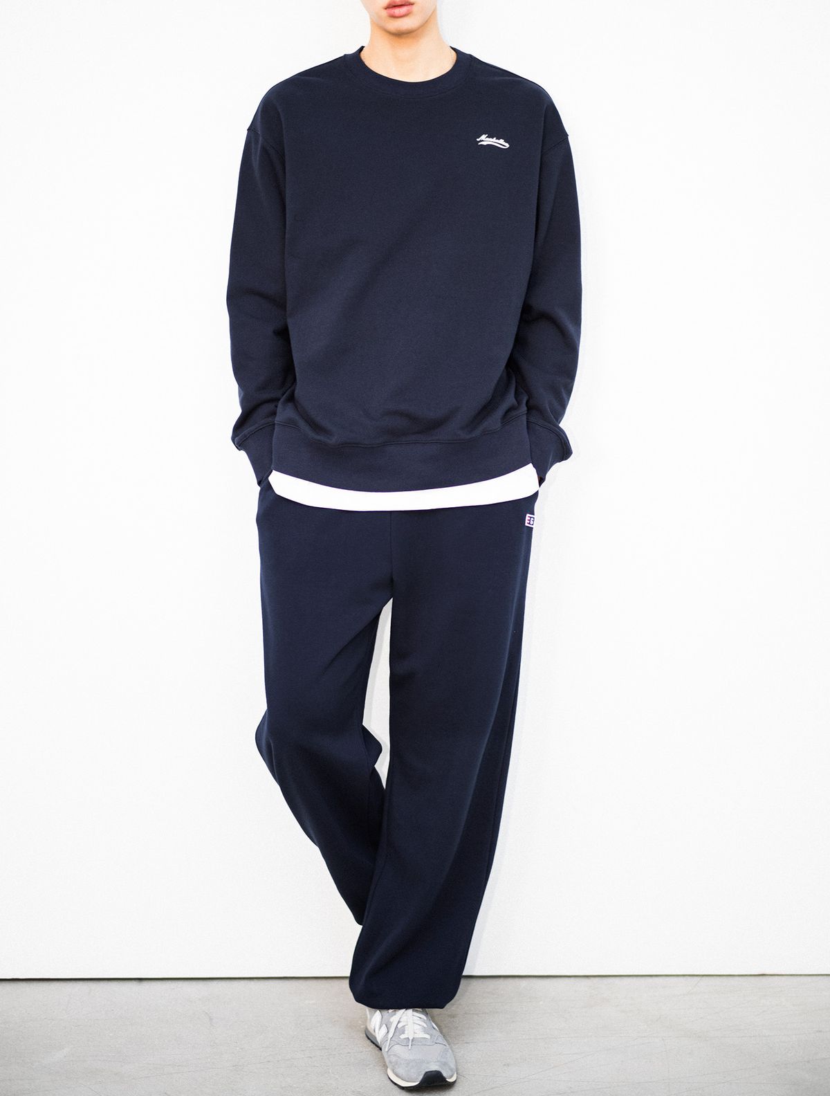 제너럴아이디어(GENERALIDEA) 에센셜 코지 스웨트 조거 팬츠 [NAVY] / SBD1U52040
