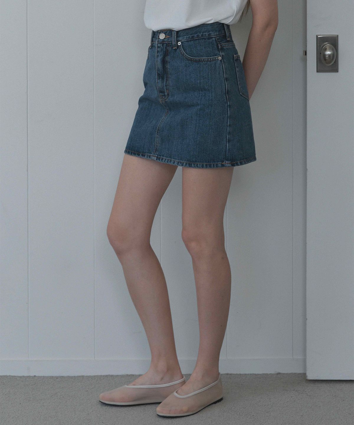 하우스 오브 폰드(HOUSE OF POND) Kaihara fabric denim skirt(Light blue, Mid blue)