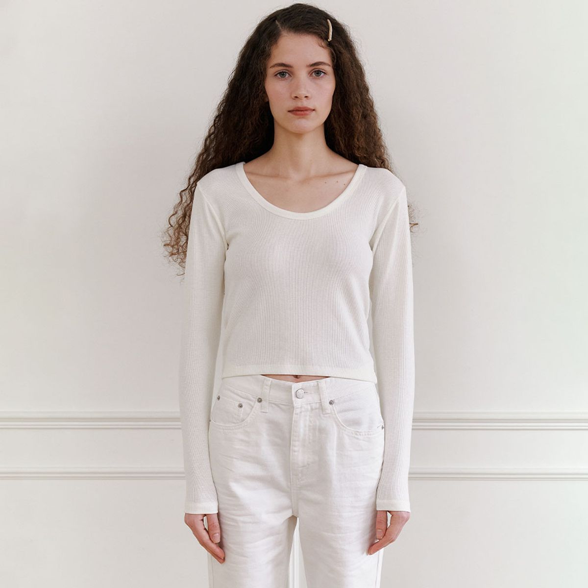 하우스 오브 폰드(HOUSE OF POND) Two ways u neck t shirt (Ivory, Beige)
