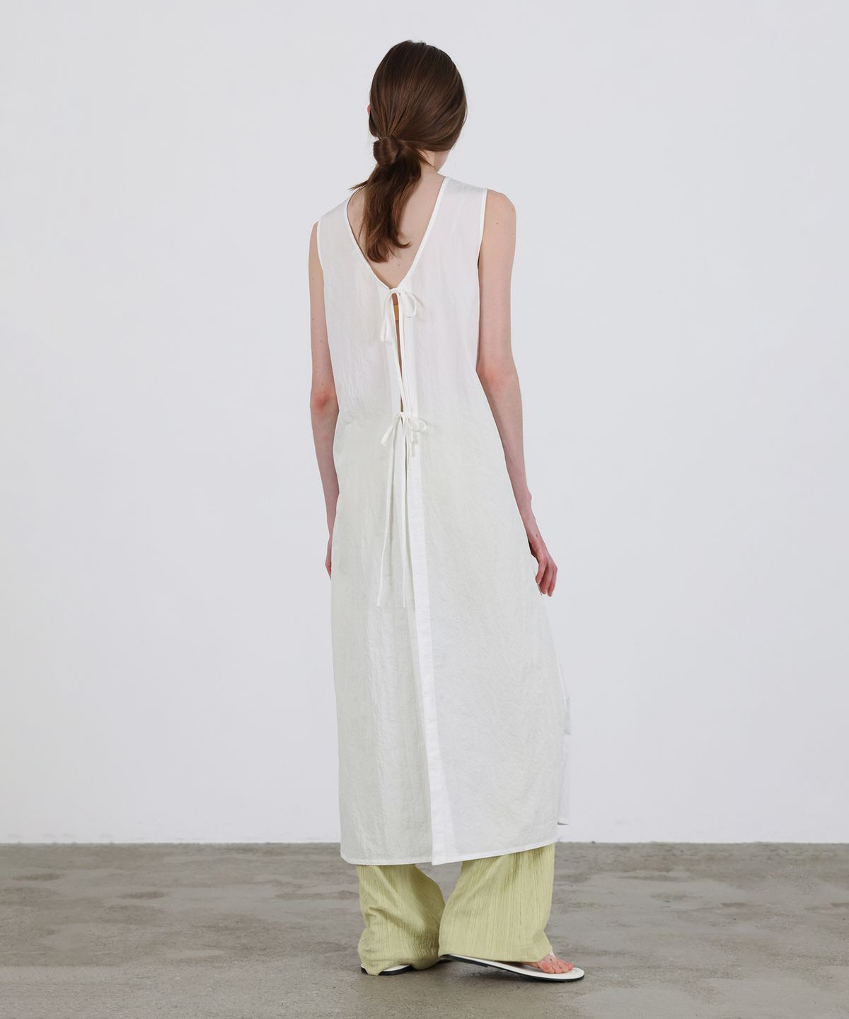 르바(LEVAR) Ribbon Tie Layered Dress - White