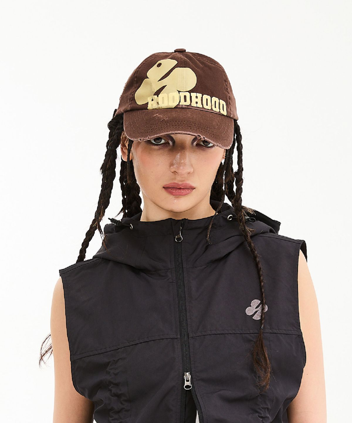 후드후드(HOODHOOD) 멀티 로고 디스트로이드 볼캡 브라운