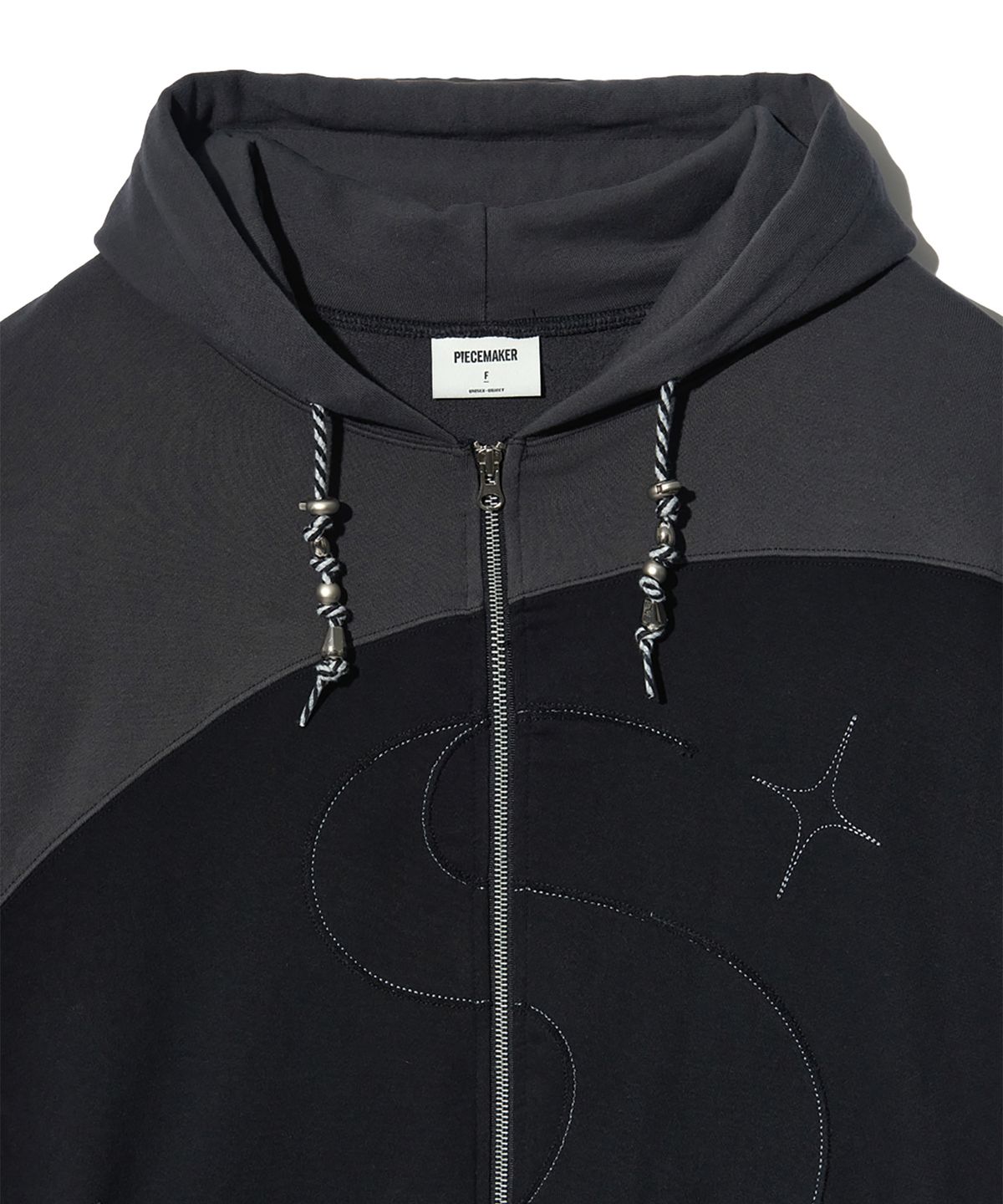 피스메이커(PIECE MAKER) TS SILVER CHARM ZIP HOODIE (BLACK)