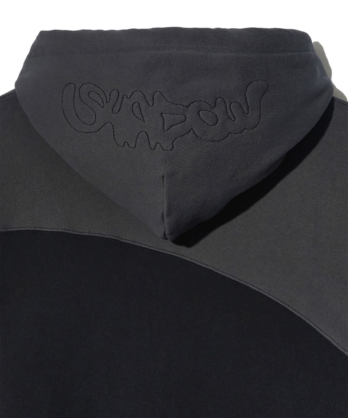피스메이커(PIECE MAKER) TS SILVER CHARM ZIP HOODIE (BLACK)