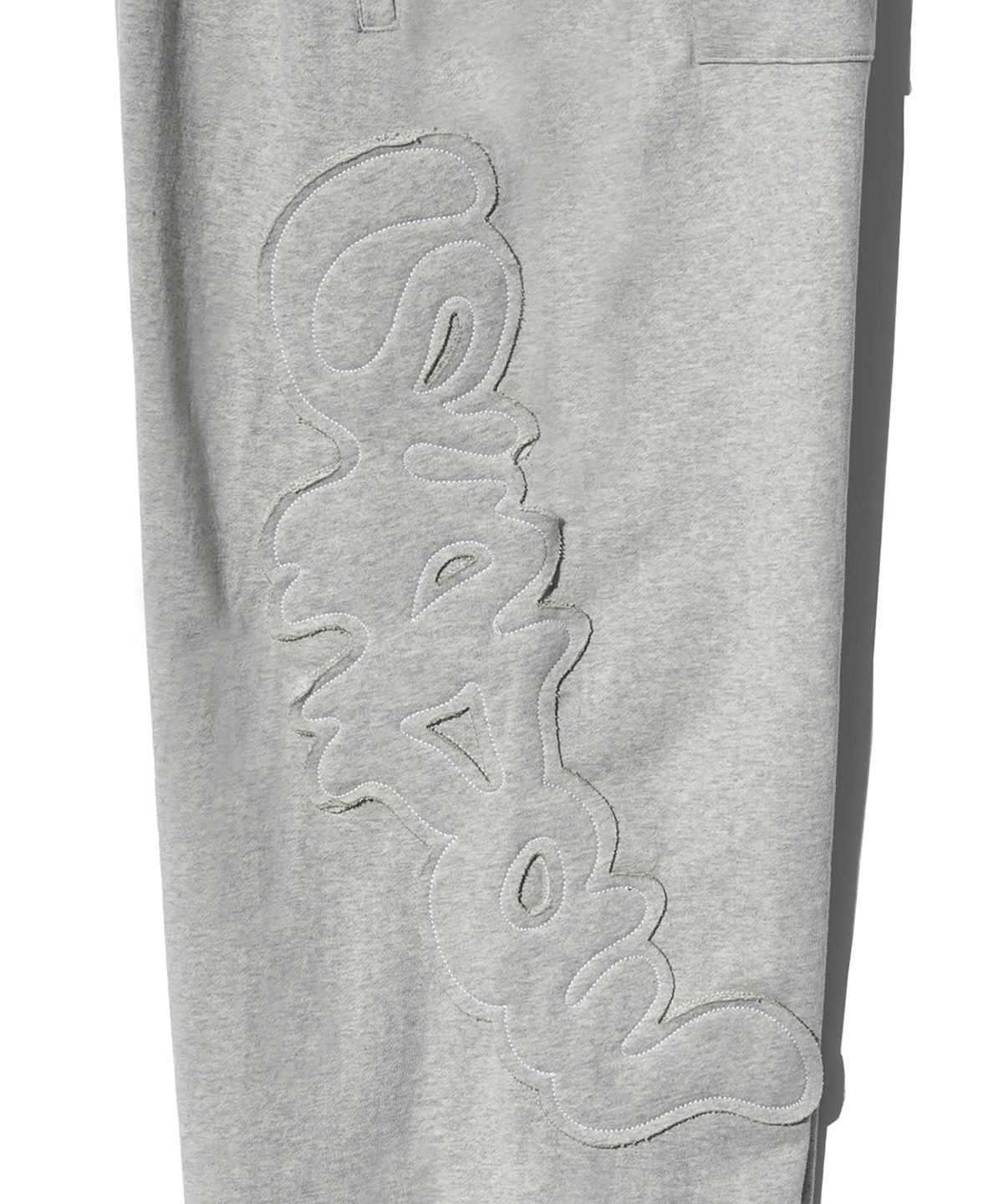 피스메이커(PIECE MAKER) TS LOGO APPLIQUE SWEAT PANTS (GREY)