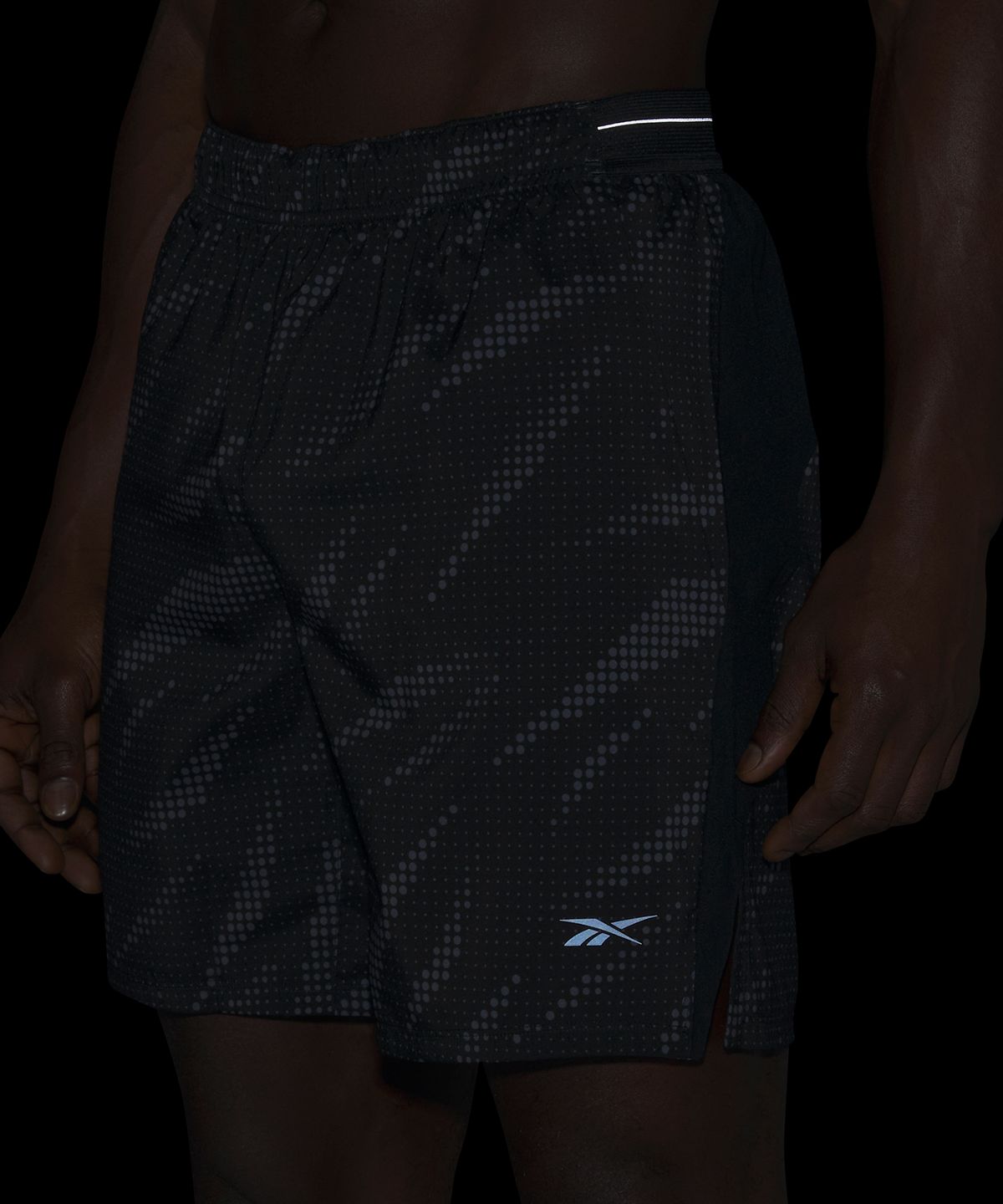 리복(REEBOK) STRENGTH 4.0 쇼츠 - 블랙 / 100075796