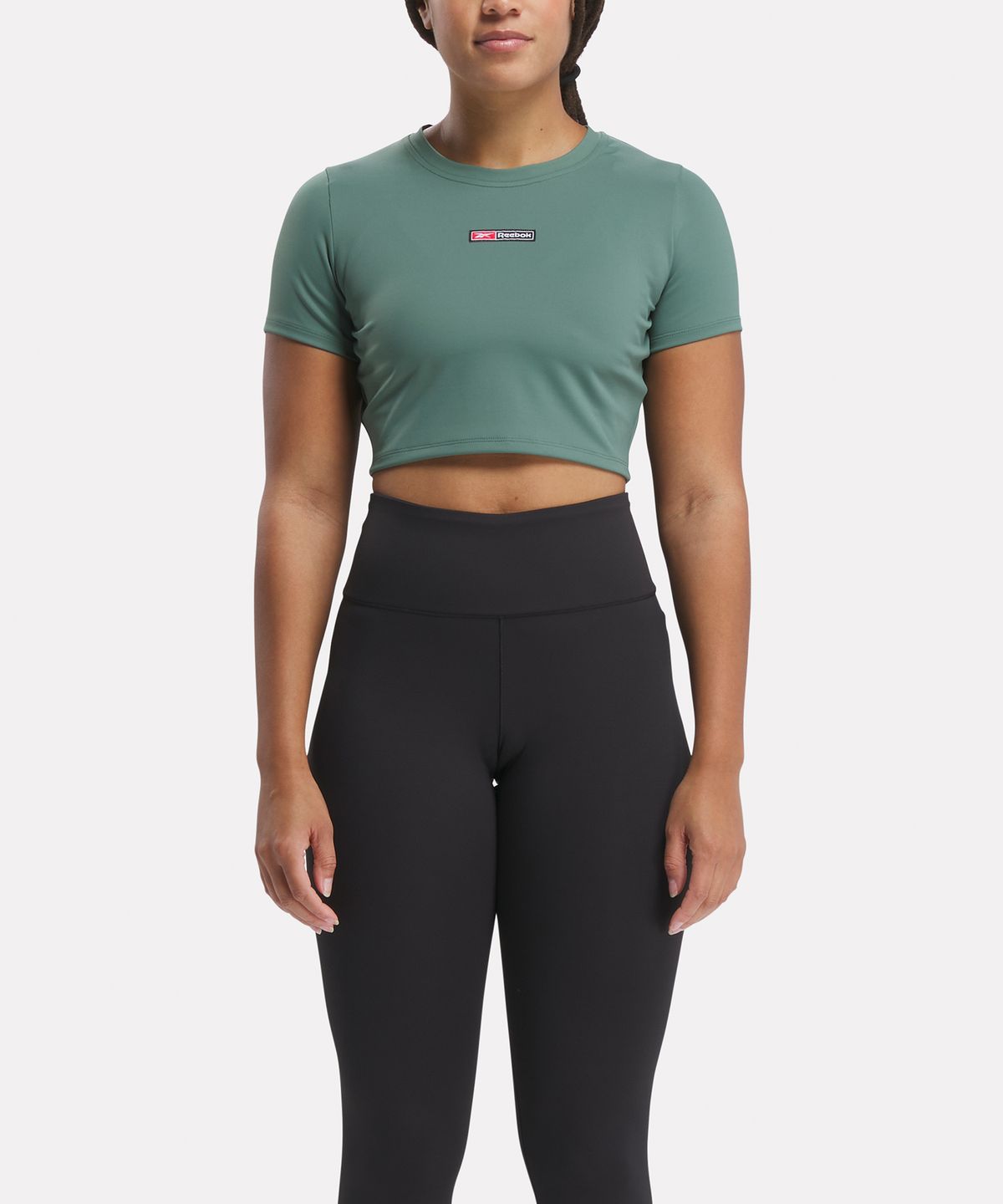 리복(REEBOK) 럭스 볼드 크롭 반팔 티셔츠 (W) - 올리브 / 100076117