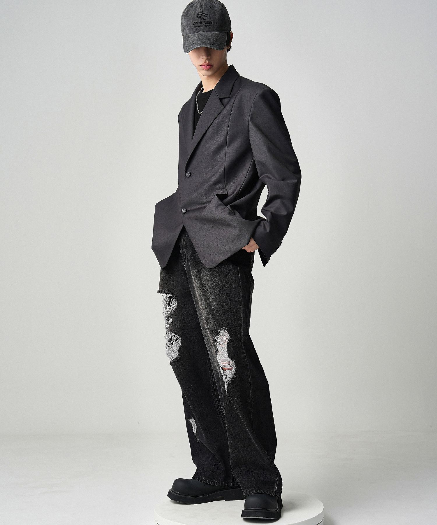 [AVANDRESS] ★24S/S★Brush Destroyed Denim Pants MUSINSA | AVANDRESS Brush Destroyed Denim Pants BLACK