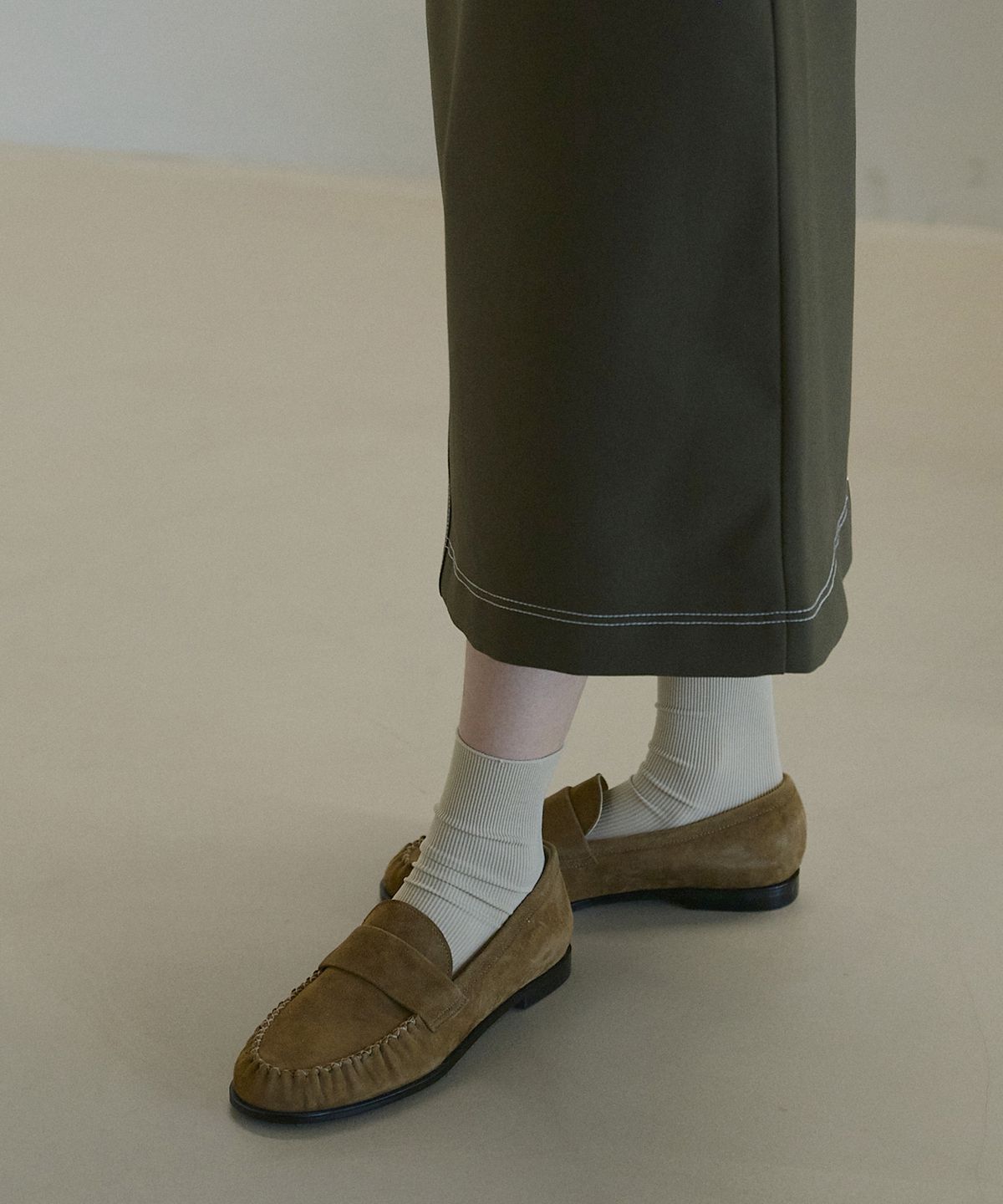 트레텐(TRETEN) Stitch Flat Loafers