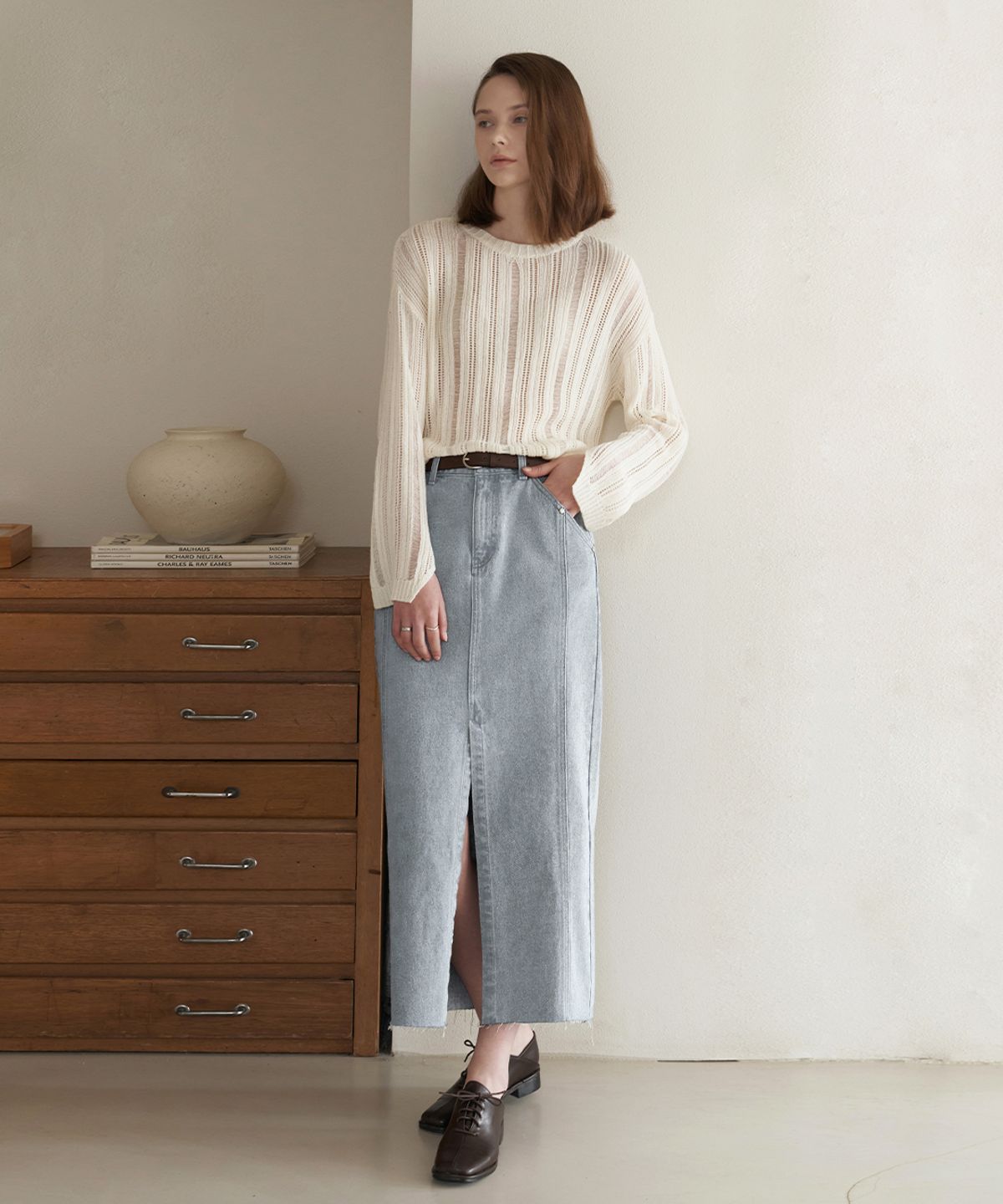 아티드(ARTID) 라인 포인트 데님 롱 스커트_LIGHT INDIGO