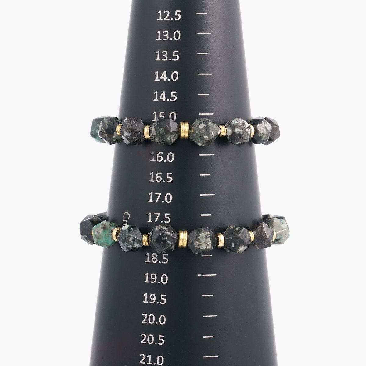 제이반스 클래식(JBANS CLASSIC) 10mm 빅컷 조화석 골드브라스링 포인트 팔찌 (C2401AC1068_BR)