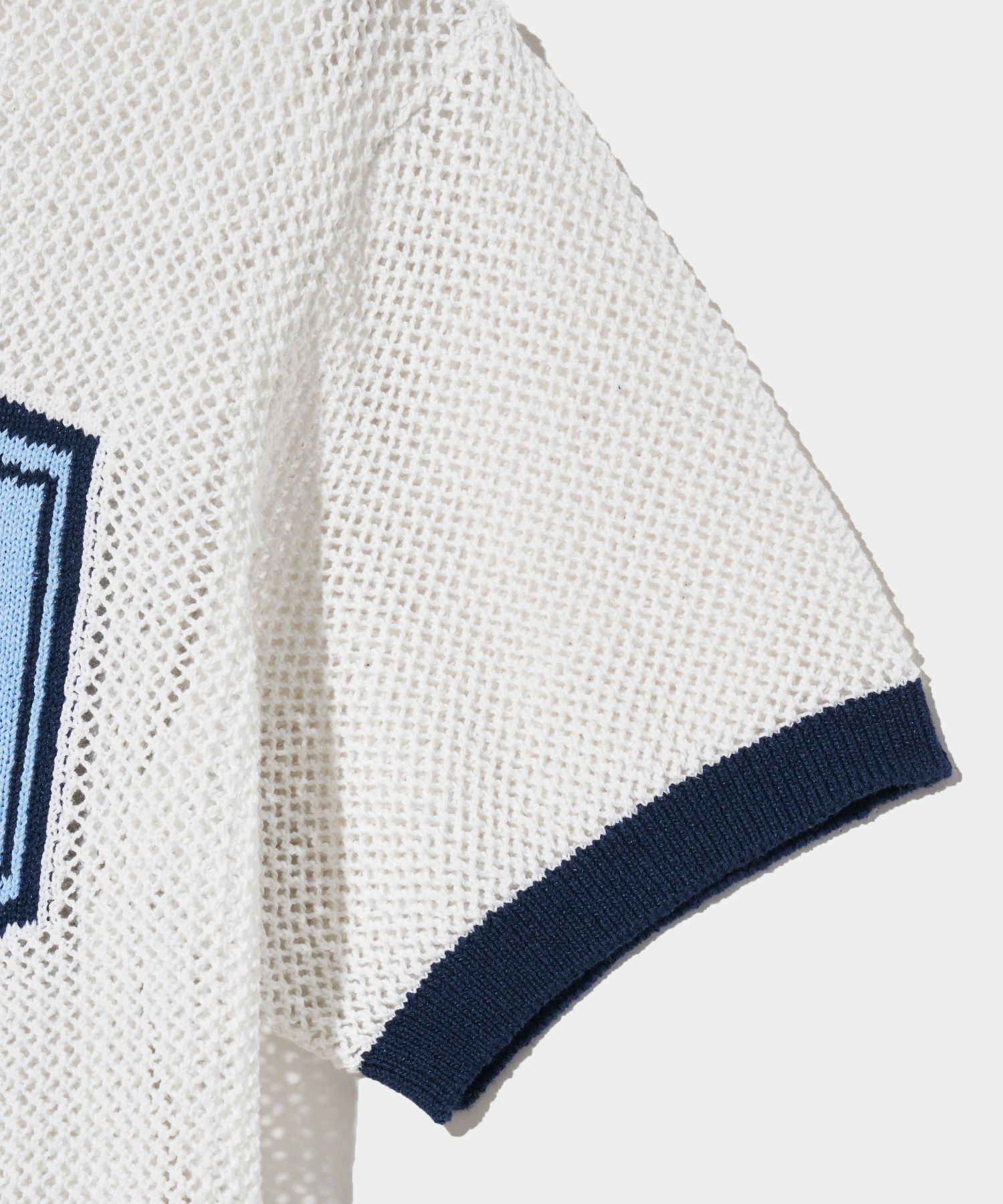 MUSINSA | SATUR Bon Voyage Artwork Logo Crew Neck Half Knit