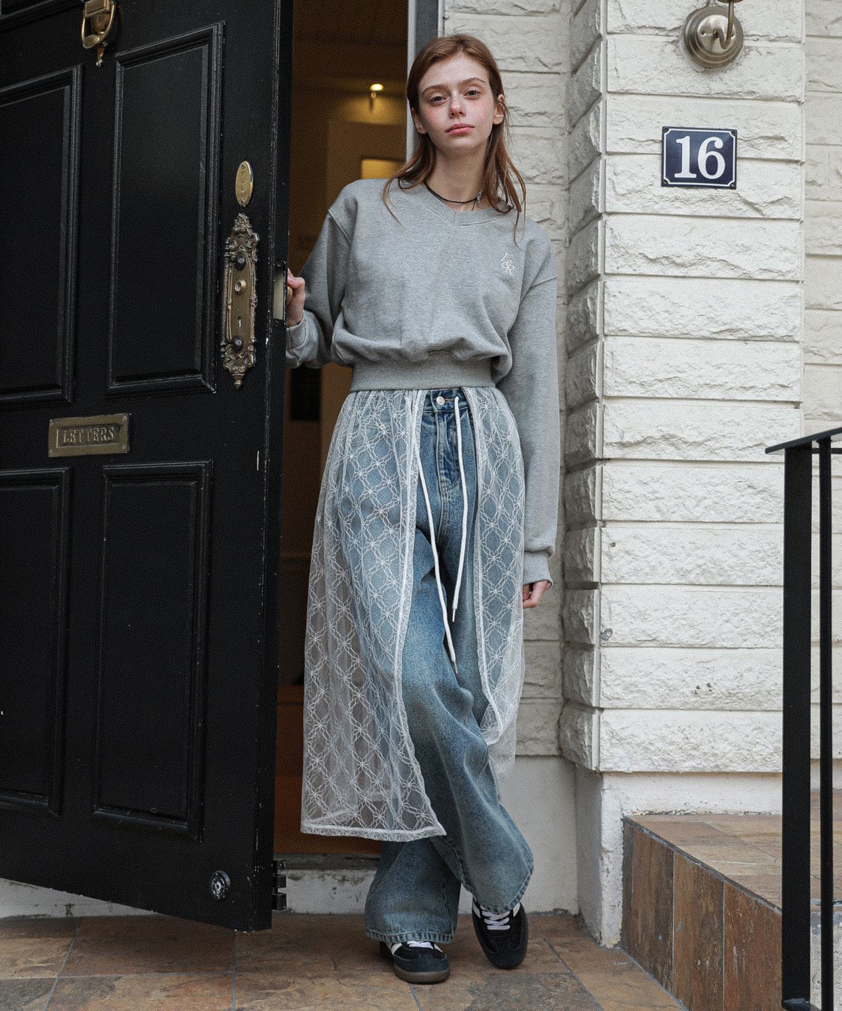 로시로우(LOSSYROW) L&R Logo V neck sweatshirt Gray