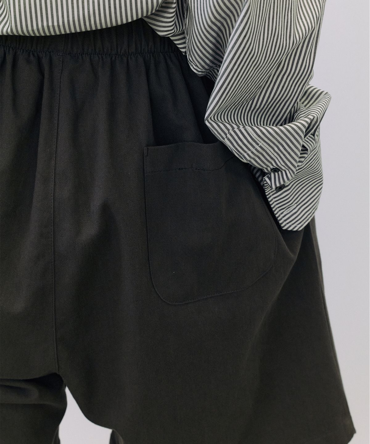 엔도어(ENDOOR) Uniform chino shorts (dark gray)