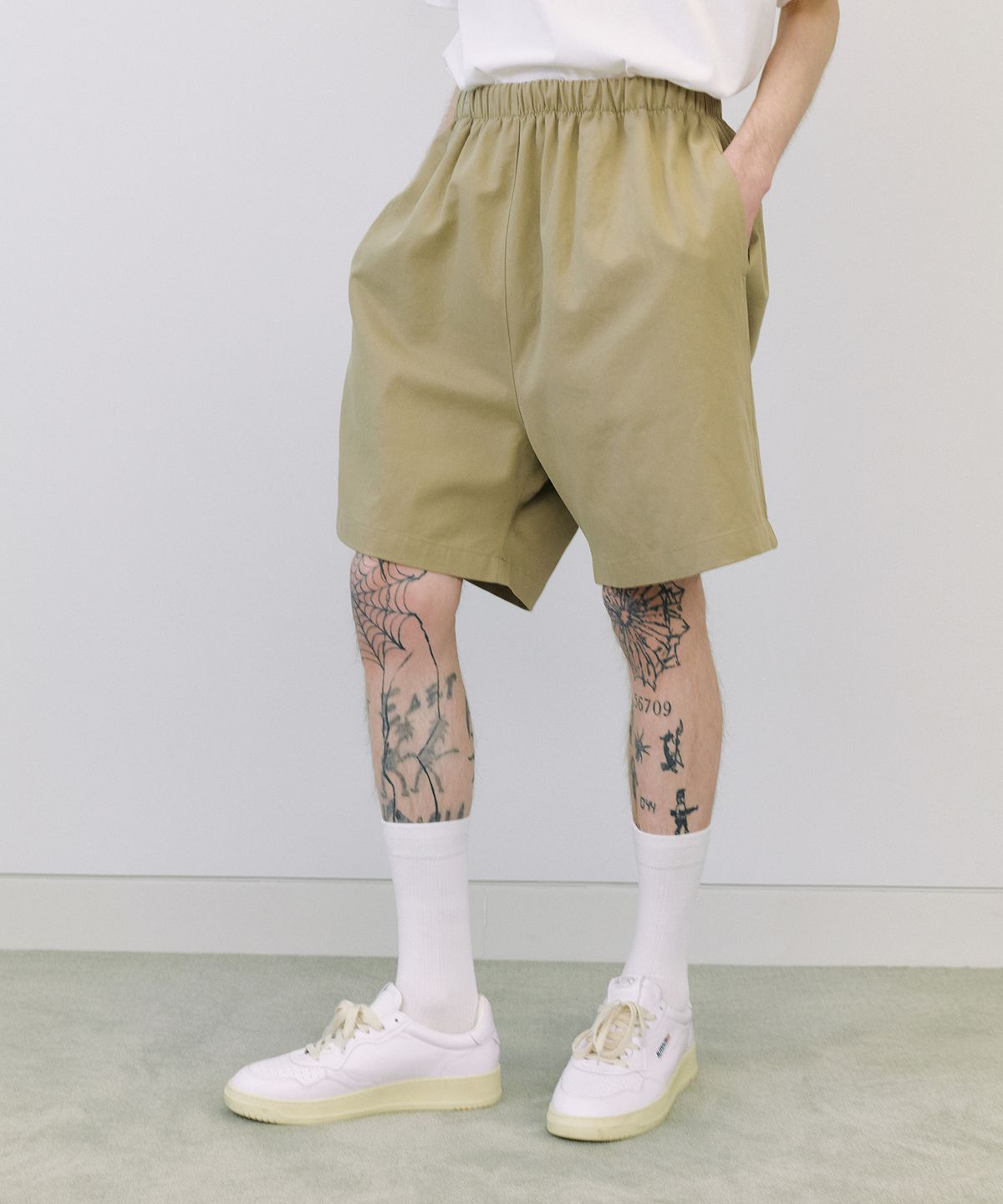 엔도어(ENDOOR) Uniform chino shorts (beige)