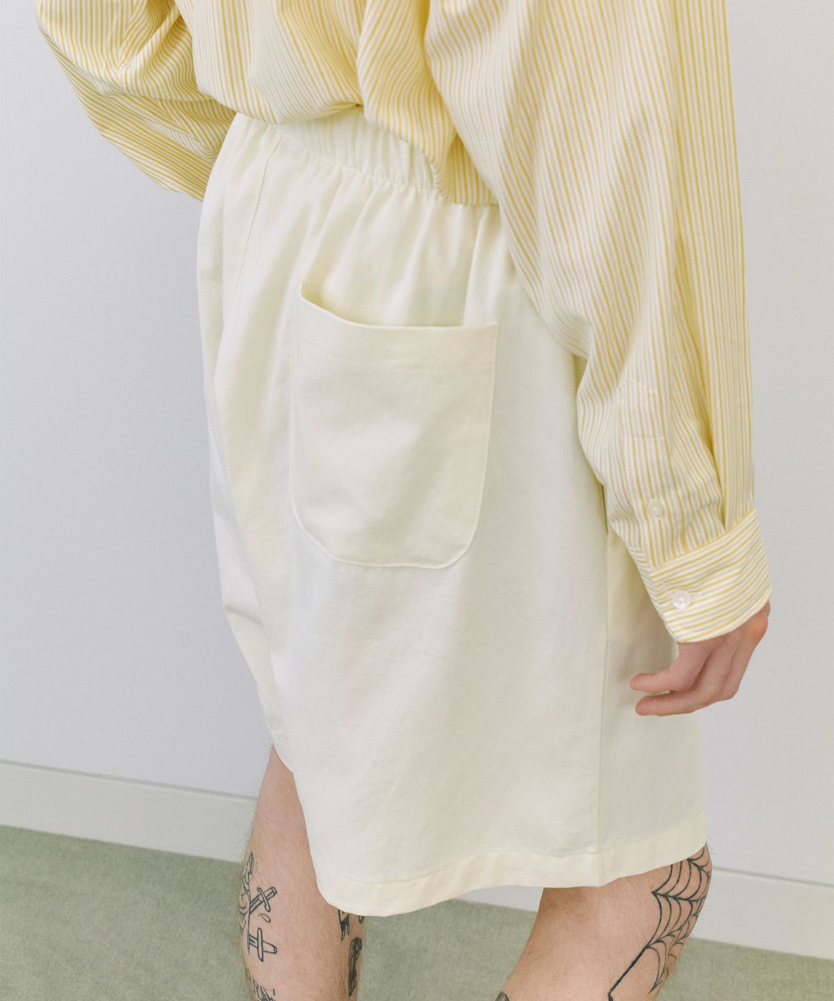 엔도어(ENDOOR) Uniform chino shorts (ecru)