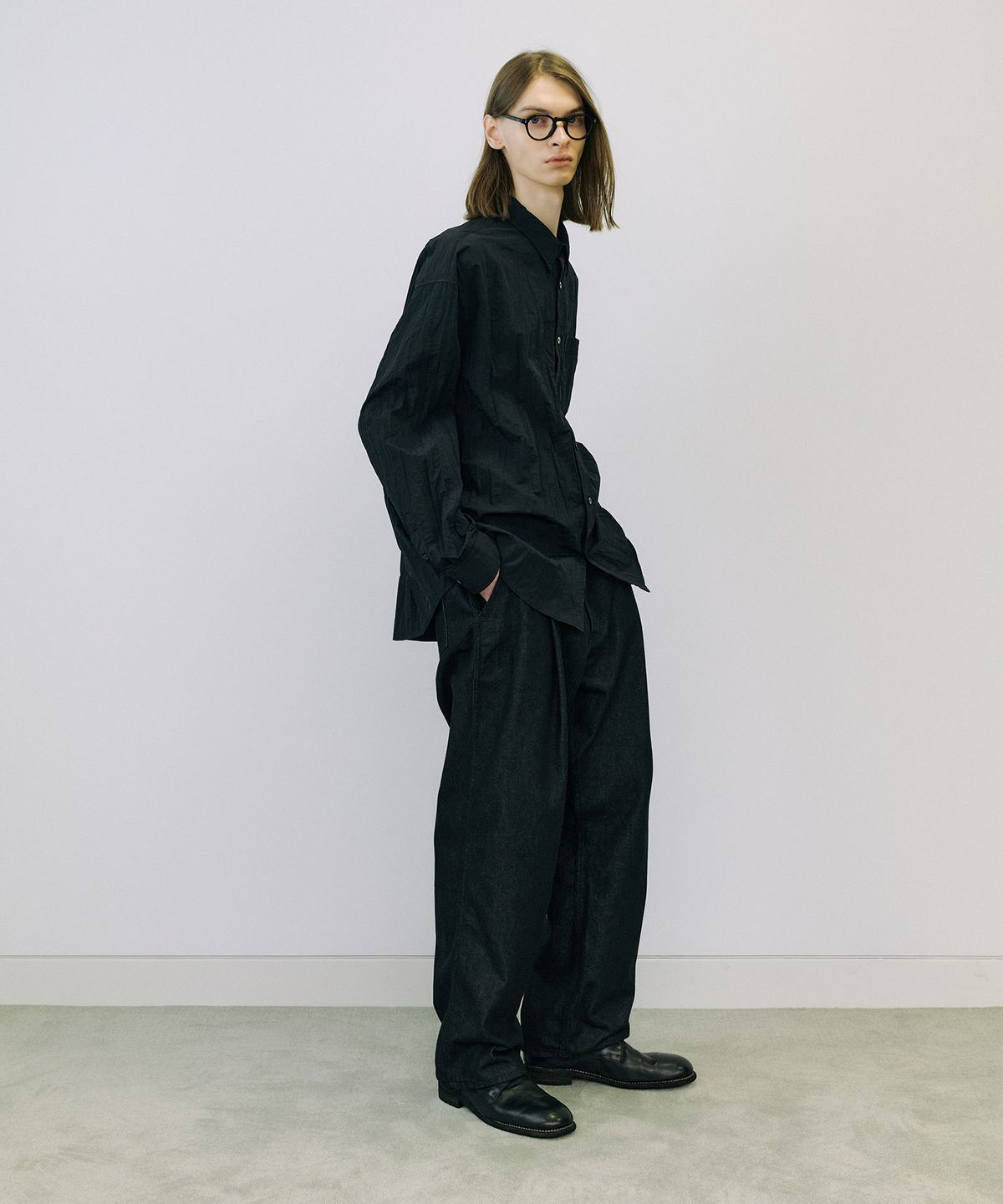 엔도어(ENDOOR) Crease shirt (black)