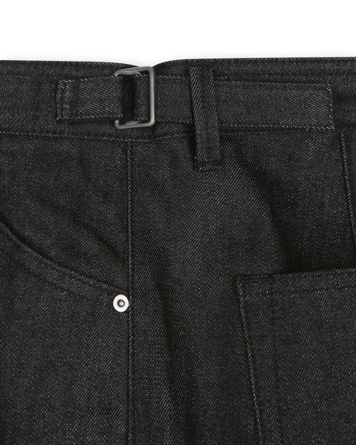 비슬로우(BESLOW) STRAIGHT FIT SELVAGE JEANS BLACK