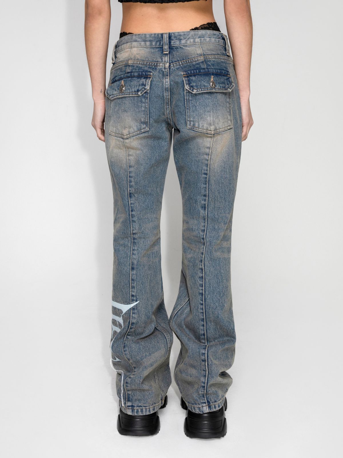 와이이이엘(YEEL) SIDE LOGO BOOTS CUT PANTS LIGHT BLUE