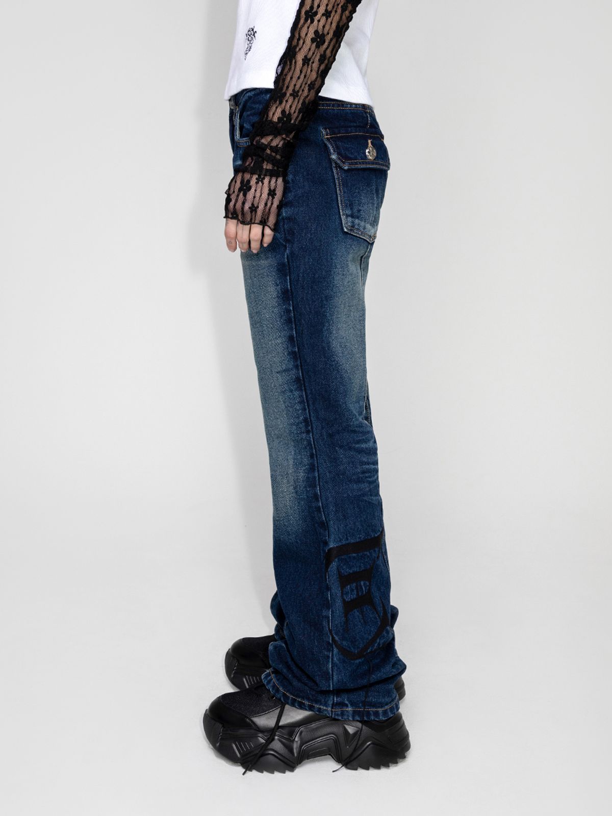 와이이이엘(YEEL) SIDE LOGO BOOTS CUT PANTS BLUE