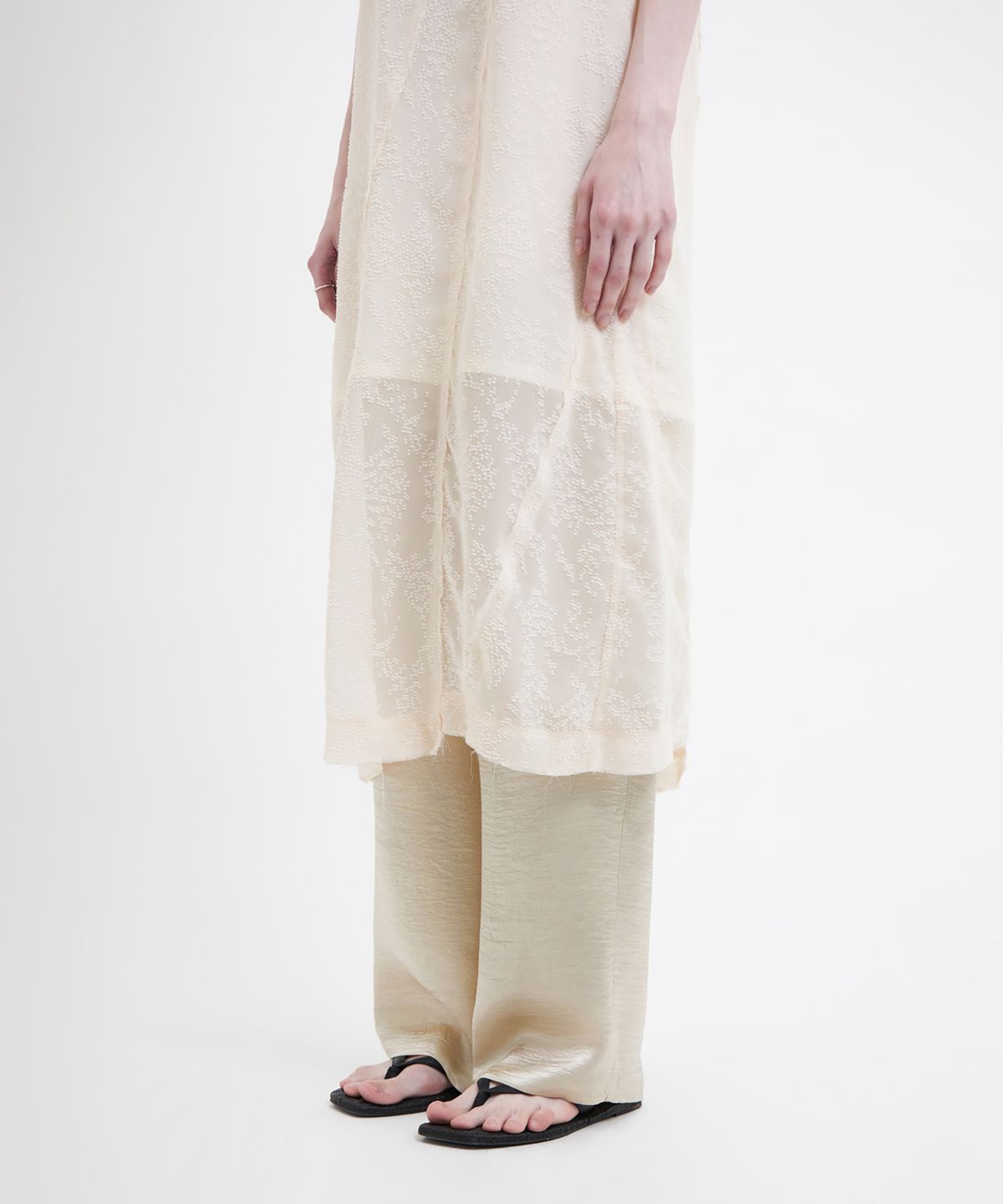 유스(YOUTH) Row-Edge Dress - Ivory