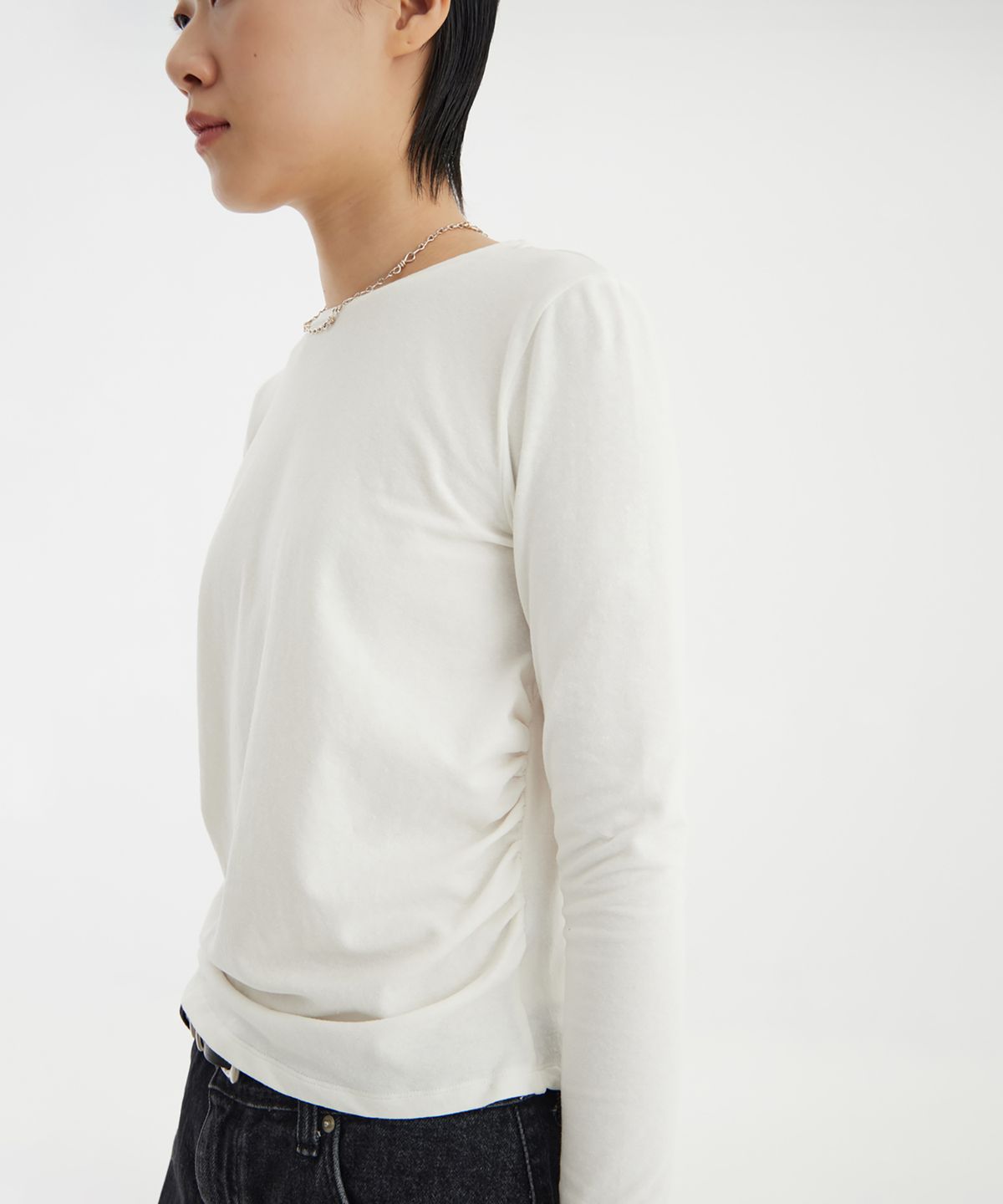 유스(YOUTH) Shirring L/S T-Shirt - White