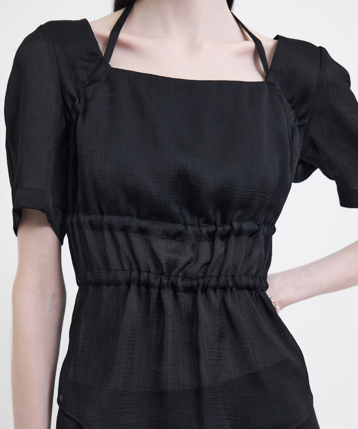 유스(YOUTH) Multi Strap Blouse - Black