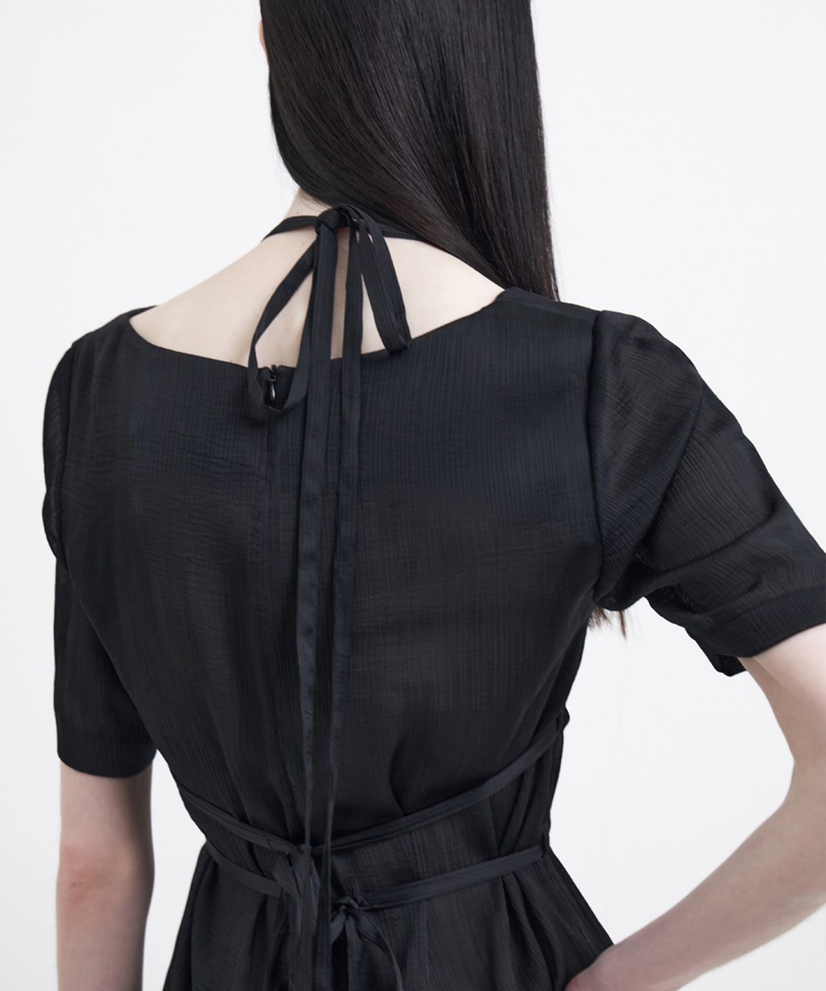 유스(YOUTH) Multi Strap Blouse - Black