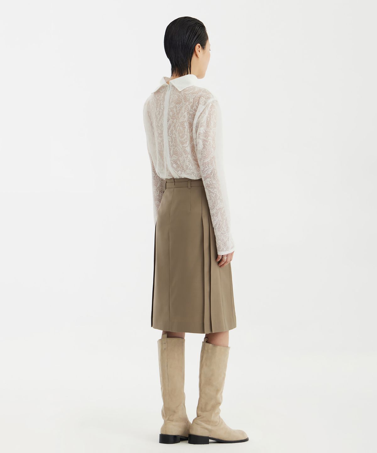 유스(YOUTH) Turtleneck Blouse - White