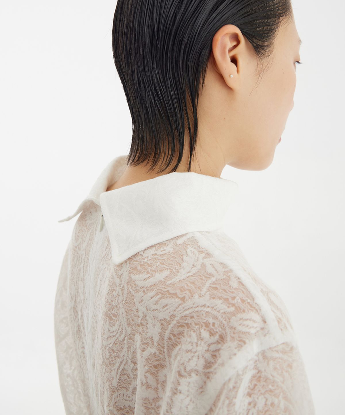 유스(YOUTH) Turtleneck Blouse - White