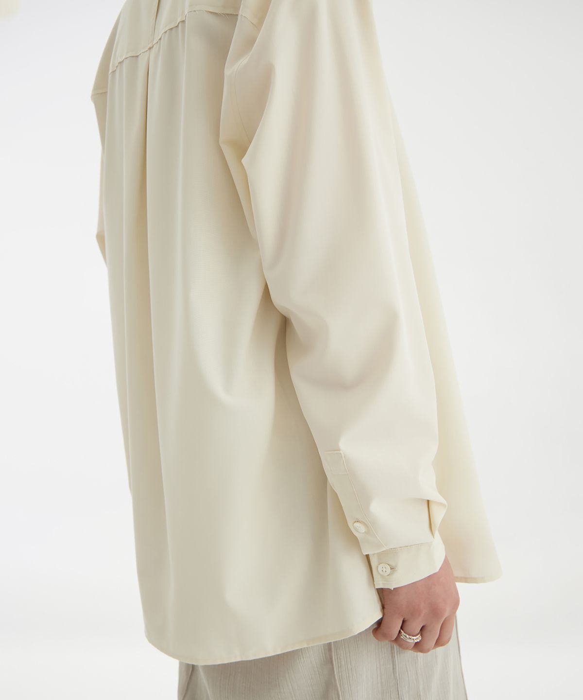 유스(YOUTH) Cut-Off Loosed Shirt - Ivory