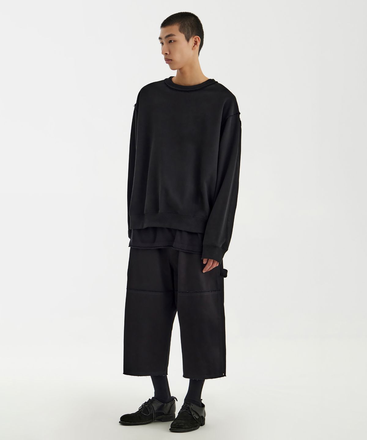 유스(YOUTH) Cut-Off Sweatshirt  - Black